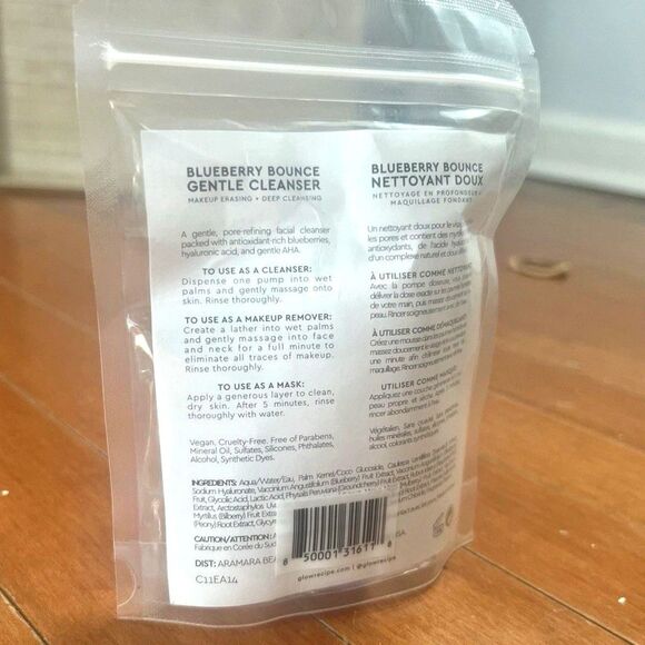 Glow Recipe Blueberry Bounce Gentle Cleanser Deep Clean Mini 1oz/30ml Travel NEW - Picture 3 of 4